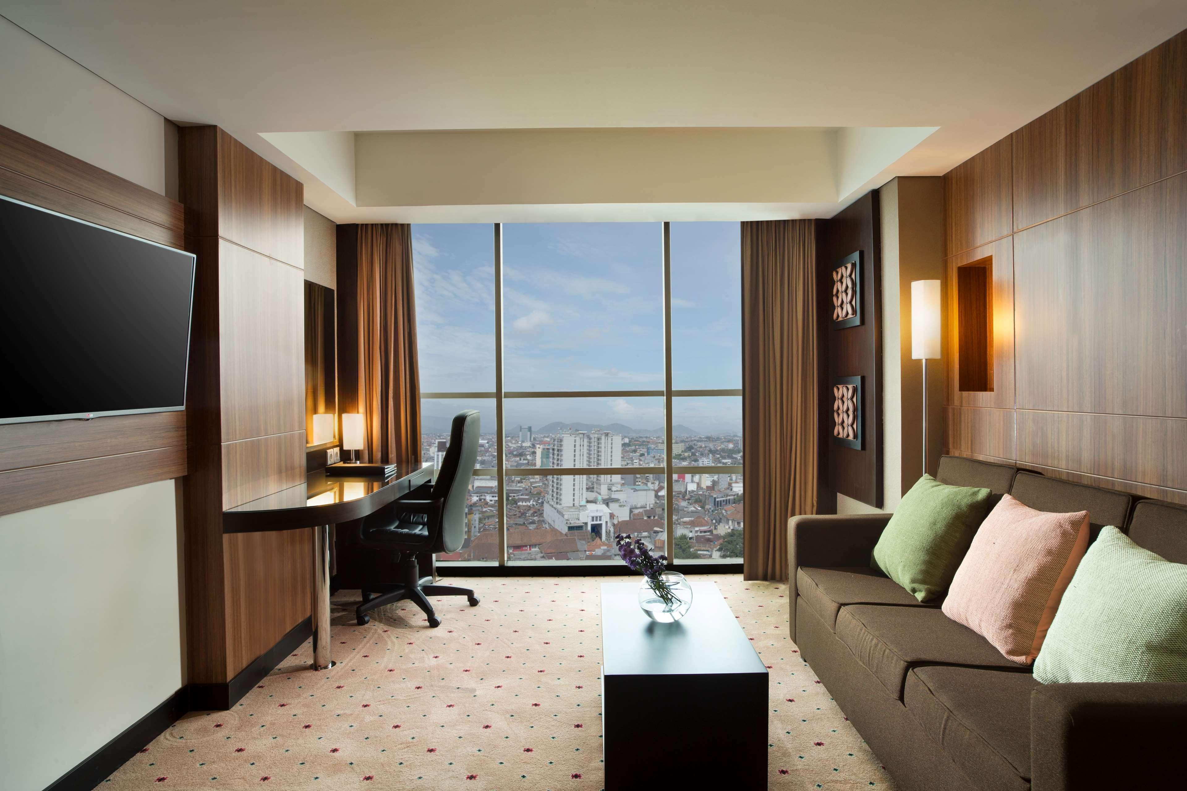 Best Western Premier La Grande Bandung Exterior foto