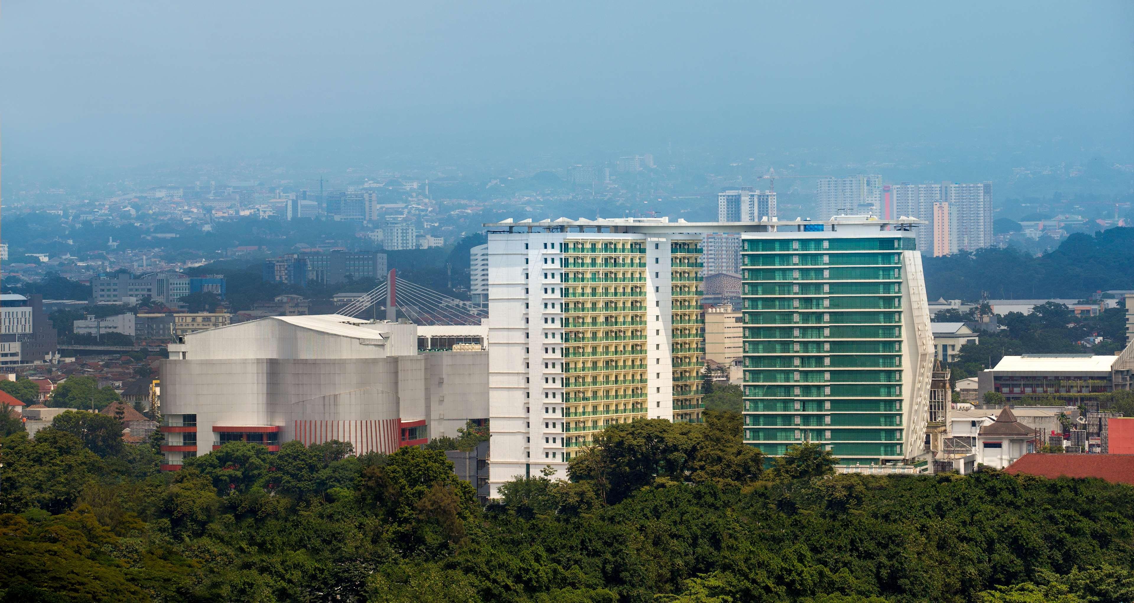 Best Western Premier La Grande Bandung Exterior foto